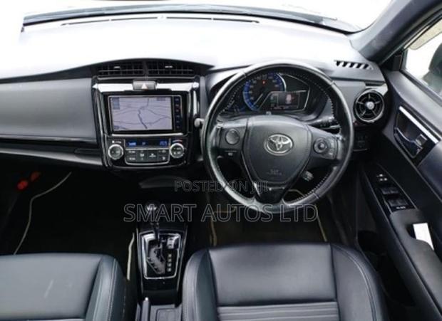 Toyota Corolla Fielder 1.5 Hybrid FWD 2019 Black
