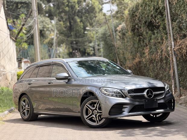 Mercedes-Benz C180 2019 Silver