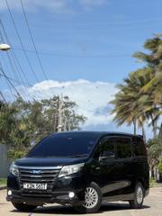 Toyota Noah 2016 Black for sale