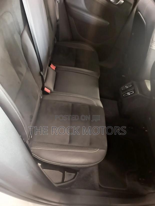 Volvo XC40 2020 Blue