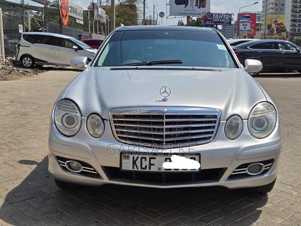 Mercedes-Benz E250 2008 Silver