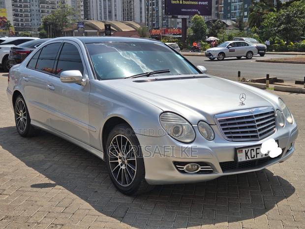 Mercedes-Benz E250 2008 Silver