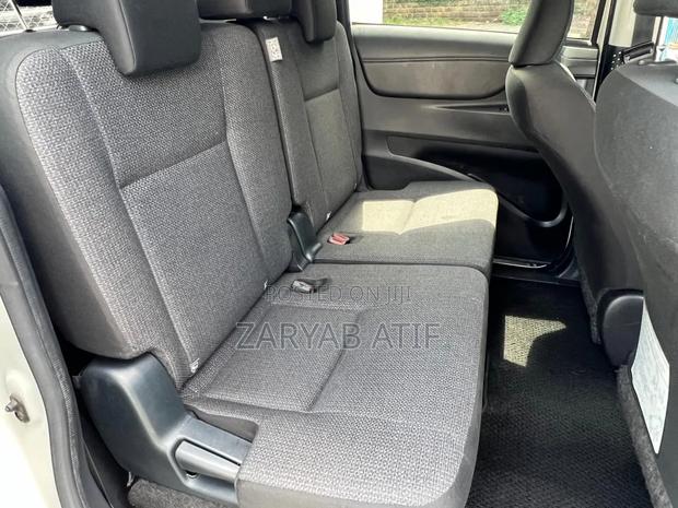 Toyota Sienta 2019 White