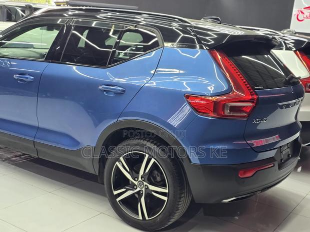 Volvo XC40 2020 Blue