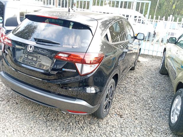 Honda Vezel 2018 Black