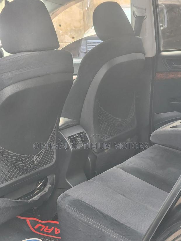 Subaru Outback 2011 Black