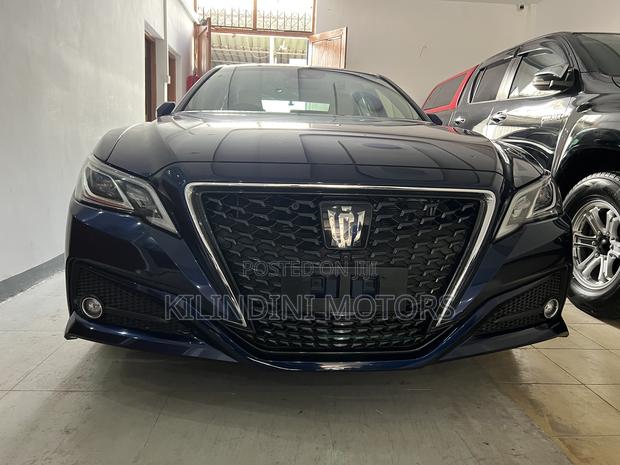 Toyota Crown 2019 Blue