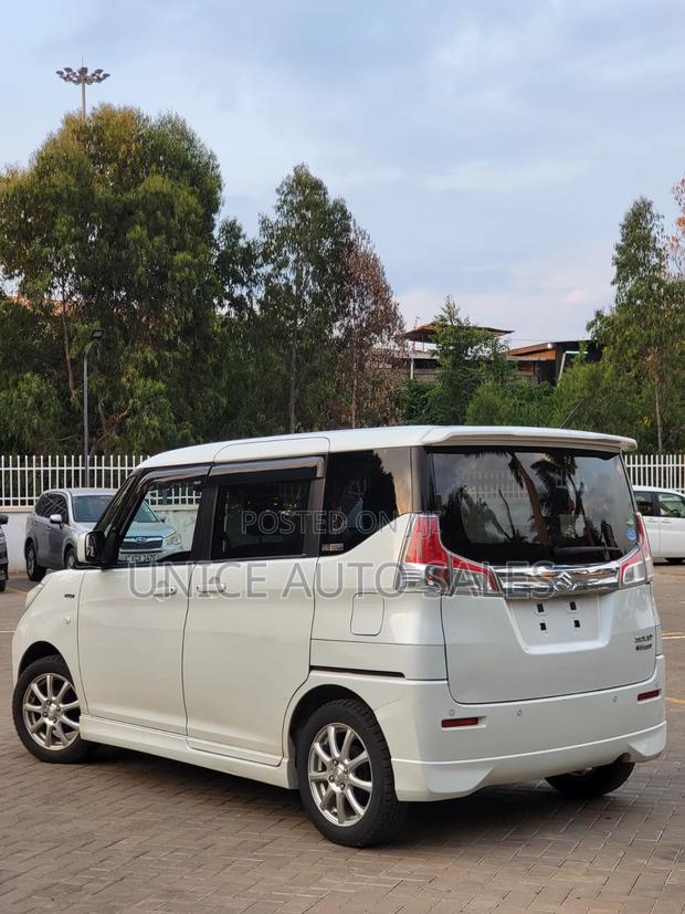 Suzuki Solio 2019 White
