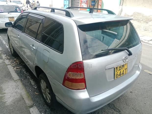 Toyota Corolla Fielder 2005 Silver