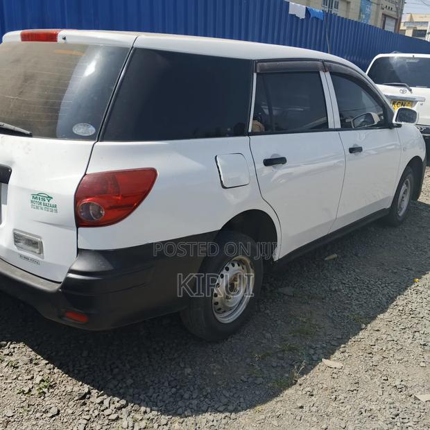Nissan Advan 2014 White