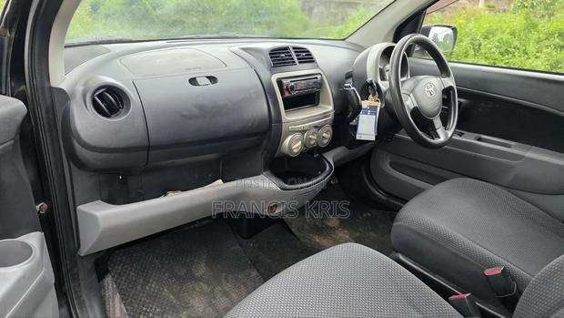 Toyota Passo 2010 Black