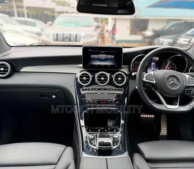Mercedes-Benz GLC-Class 2019 White
