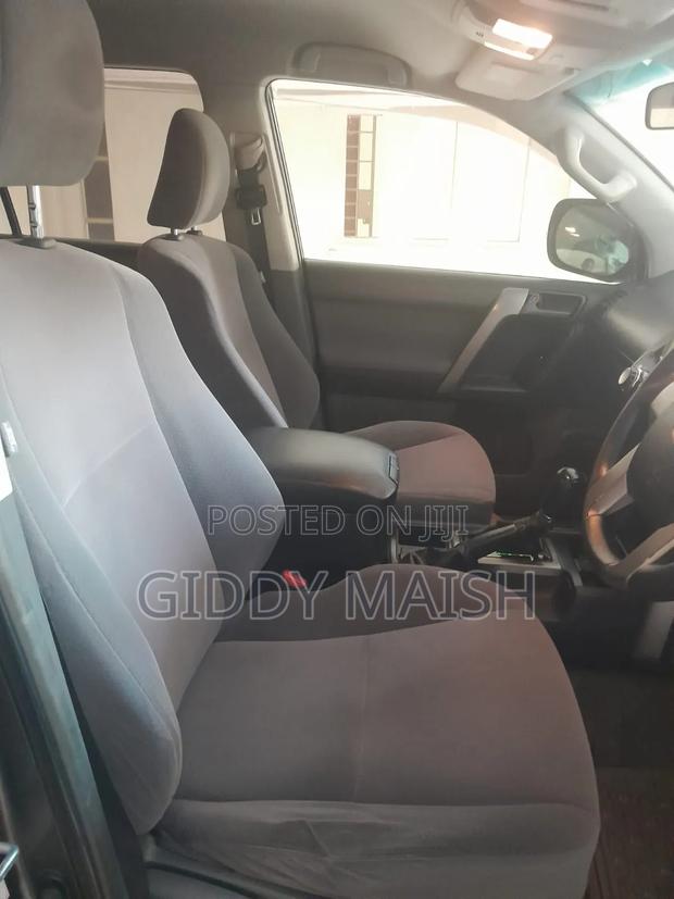 Toyota Land Cruiser 2010 Gray