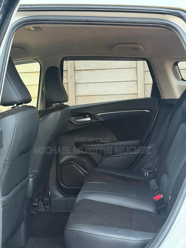 Honda Fit Shuttle 2019 White