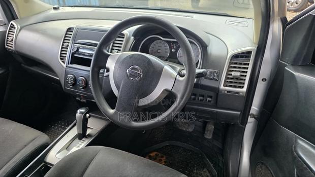 Nissan Wingroad 2010 Silver