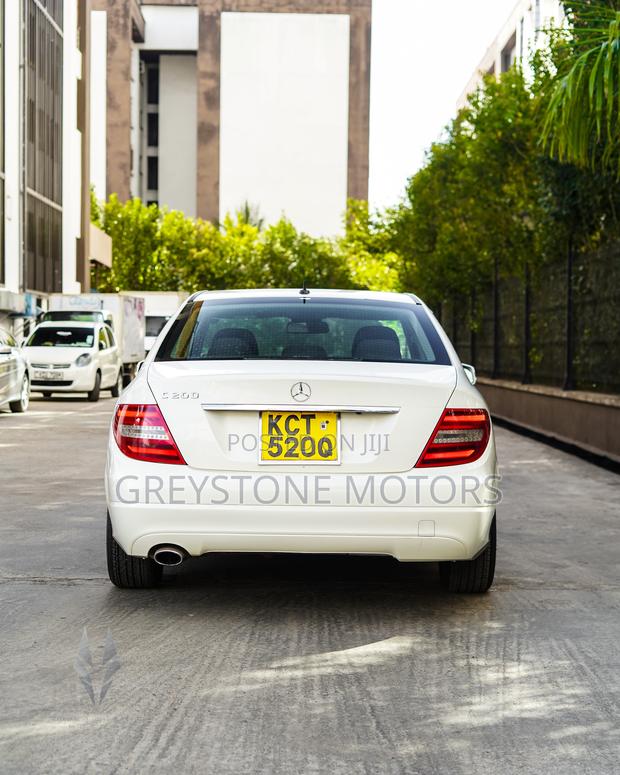 Mercedes-Benz C200 2011 White