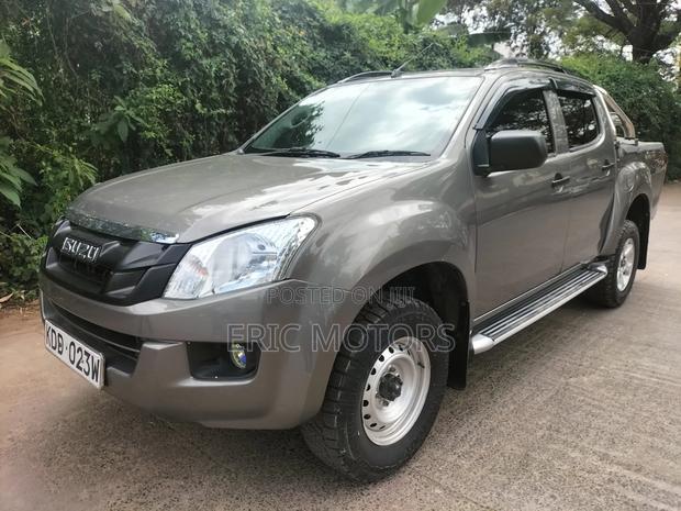 Isuzu D-MAX 2022 Gray