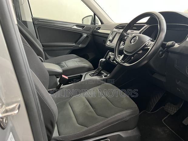 Volkswagen Tiguan 2019 Silver