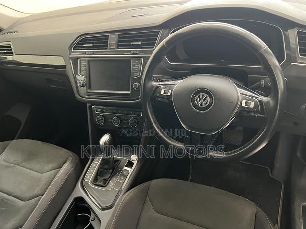 Volkswagen Tiguan 2019 Silver