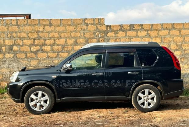 Nissan X-Trail 2010 Black
