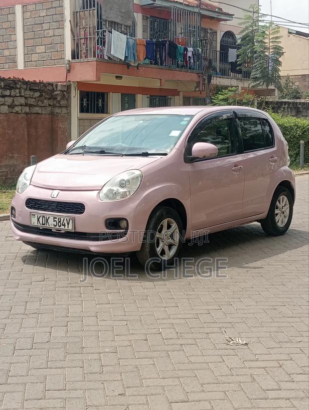 Toyota Passo 2015 Pink