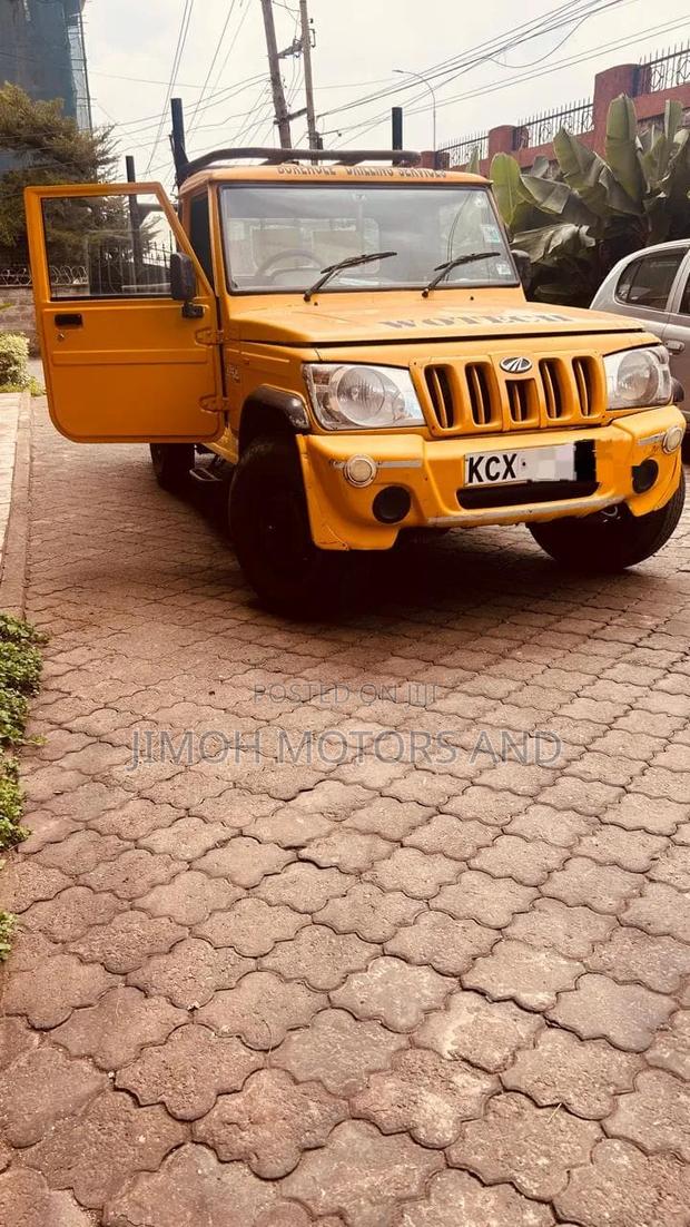 Mahindra Scorpio 2017 Yellow