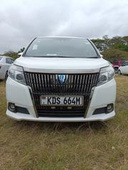 Toyota Esquire 2.0 FWD (8 seater) 2017 White for sale