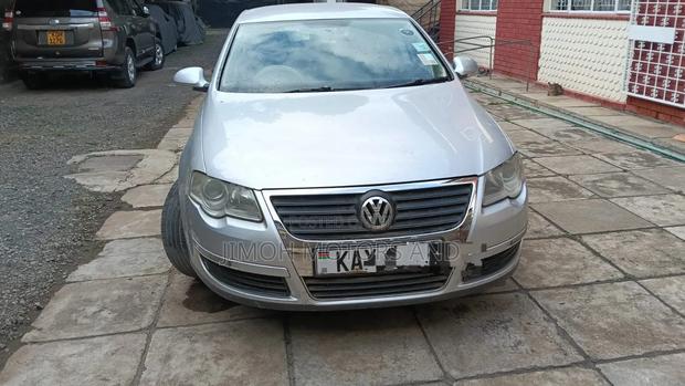 Volkswagen Passat 2009 Silver