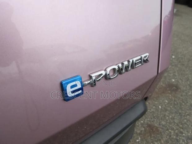 Nissan Note 1.2 Hybrid 2021 Pink