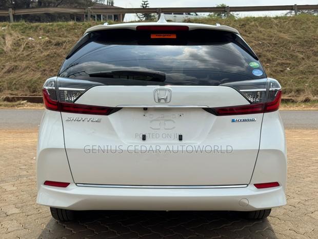 Honda Shuttle 2019 White