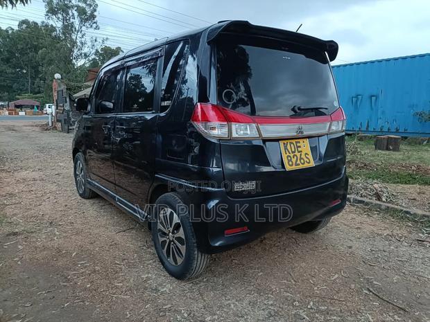Mitsubishi Delica 2014 Black