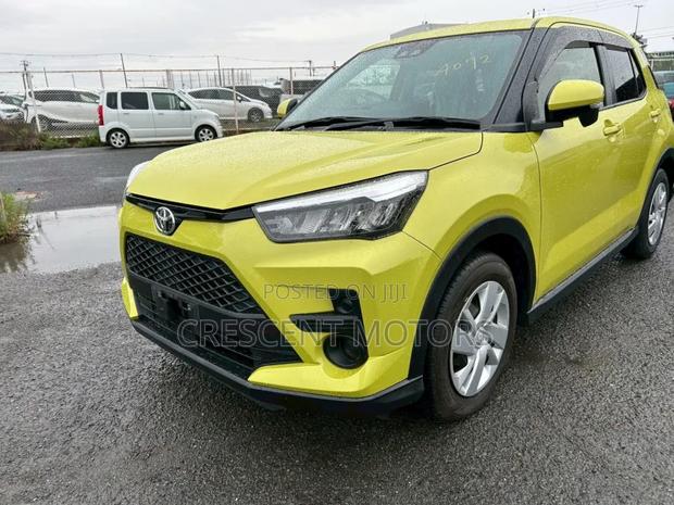 Toyota Raize 2020 Yellow