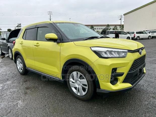 Toyota Raize 2020 Yellow