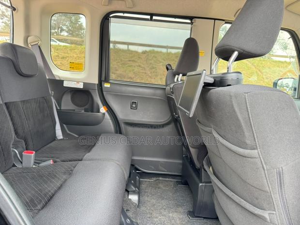 Daihatsu Tanto 2019