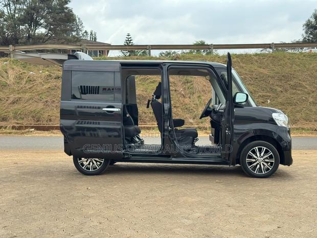 Daihatsu Tanto 2019