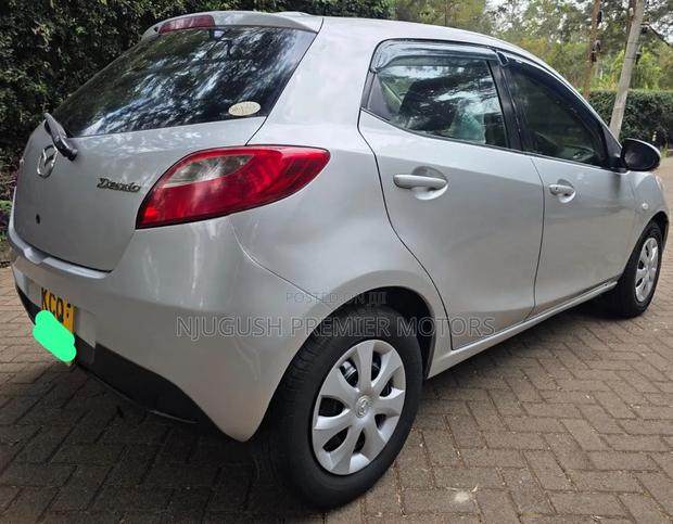 Mazda Demio 2012 Silver