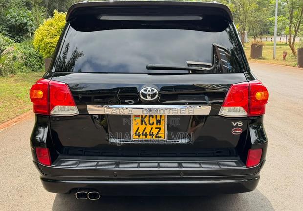 Toyota Land Cruiser 2012 Black