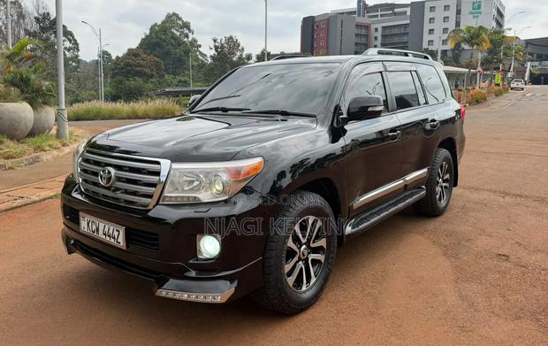 Toyota Land Cruiser 2012 Black