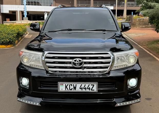 Toyota Land Cruiser 2012 Black