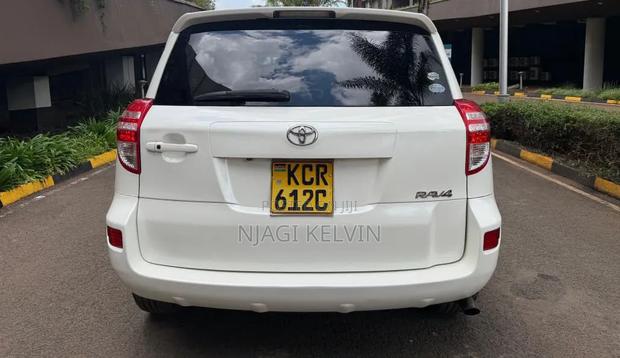 Toyota RAV4 2012 White