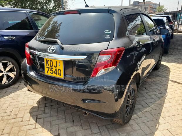 Toyota Vitz 2017 Black