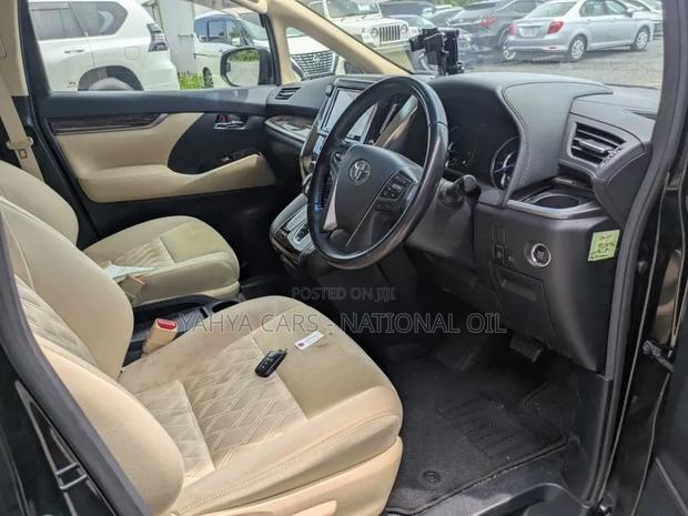 Toyota Alphard 2019 Black