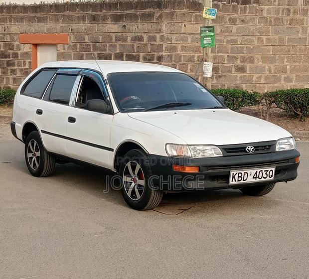 Toyota Corolla 2003 White