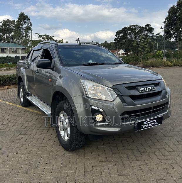 Isuzu D-MAX 2023 Gray
