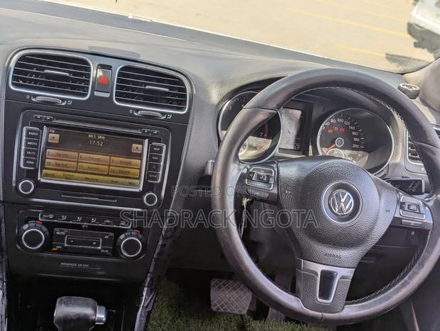 Volkswagen Golf 2010 Silver