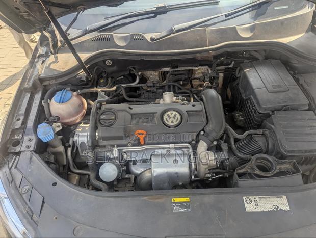 Volkswagen Passat 2013 Black