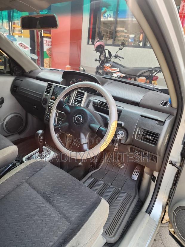 Nissan X-Trail 2005 Gray