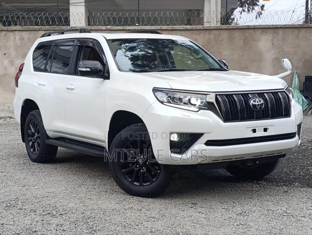 Toyota Land Cruiser Prado 2021
