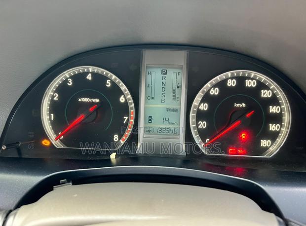 Toyota Premio 2011 Silver
