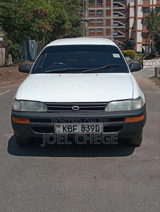 Toyota Corolla 2003 White